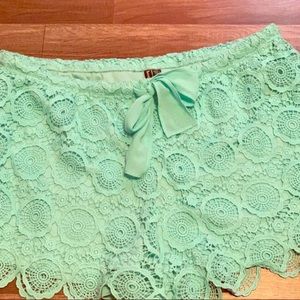 juniors xl crochet shorts